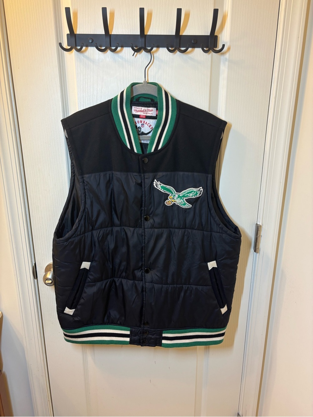 Mitchell & Ness Black and Green Quilted Team Vest Philadelphia Eagles NFL